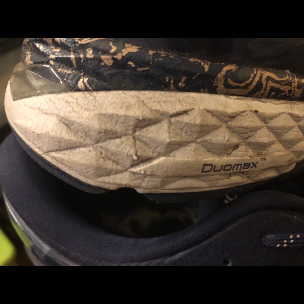 Running shoes - Picture 8 of 10